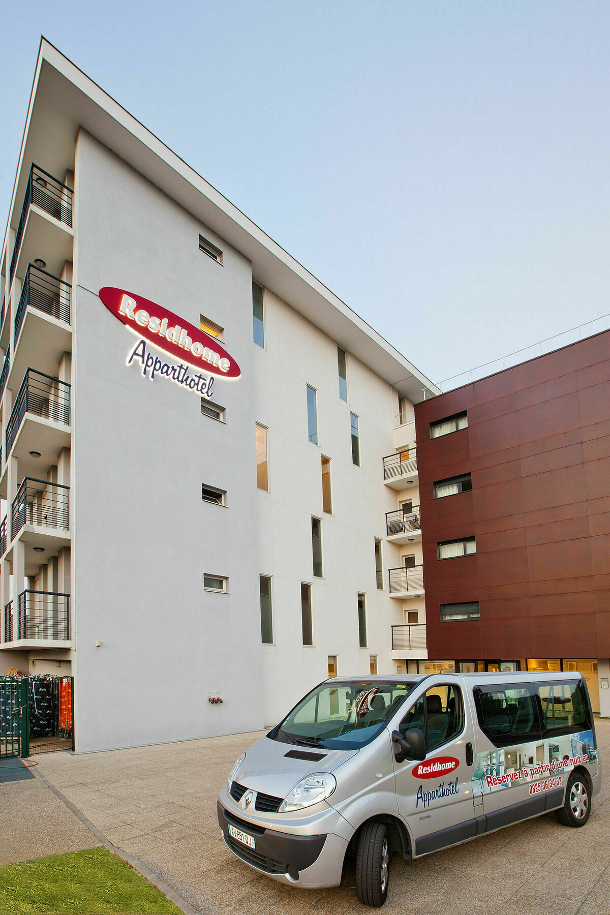 Privilege Hotel & Apparts Eurociel Centre Comedie Montpellier Exterior foto